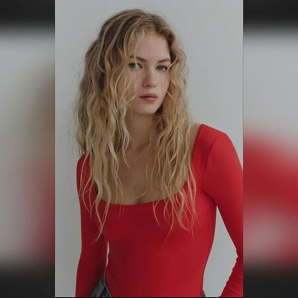 ZARA RED POLYAMIDE LONG SLEEVE BODYSUIT ❤️❤️❤️ - Picture 3 of 5